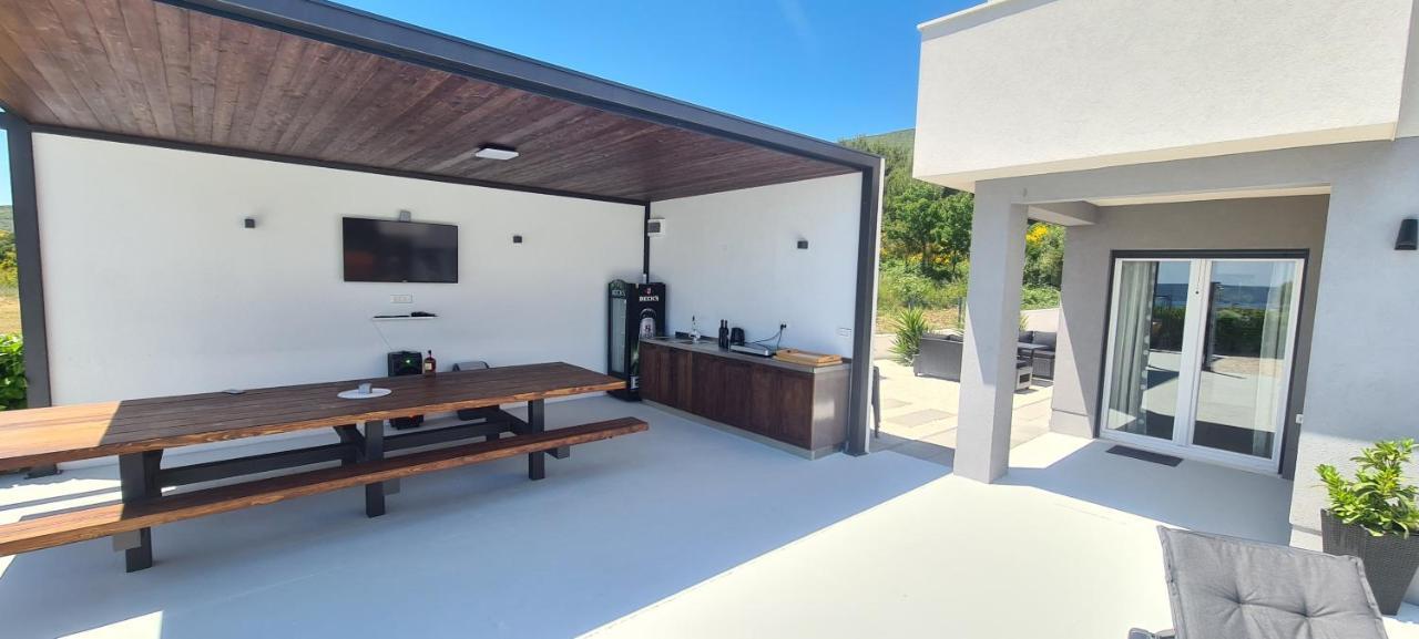 Villa Sky - Heating Pool Kaštel Novi المظهر الخارجي الصورة