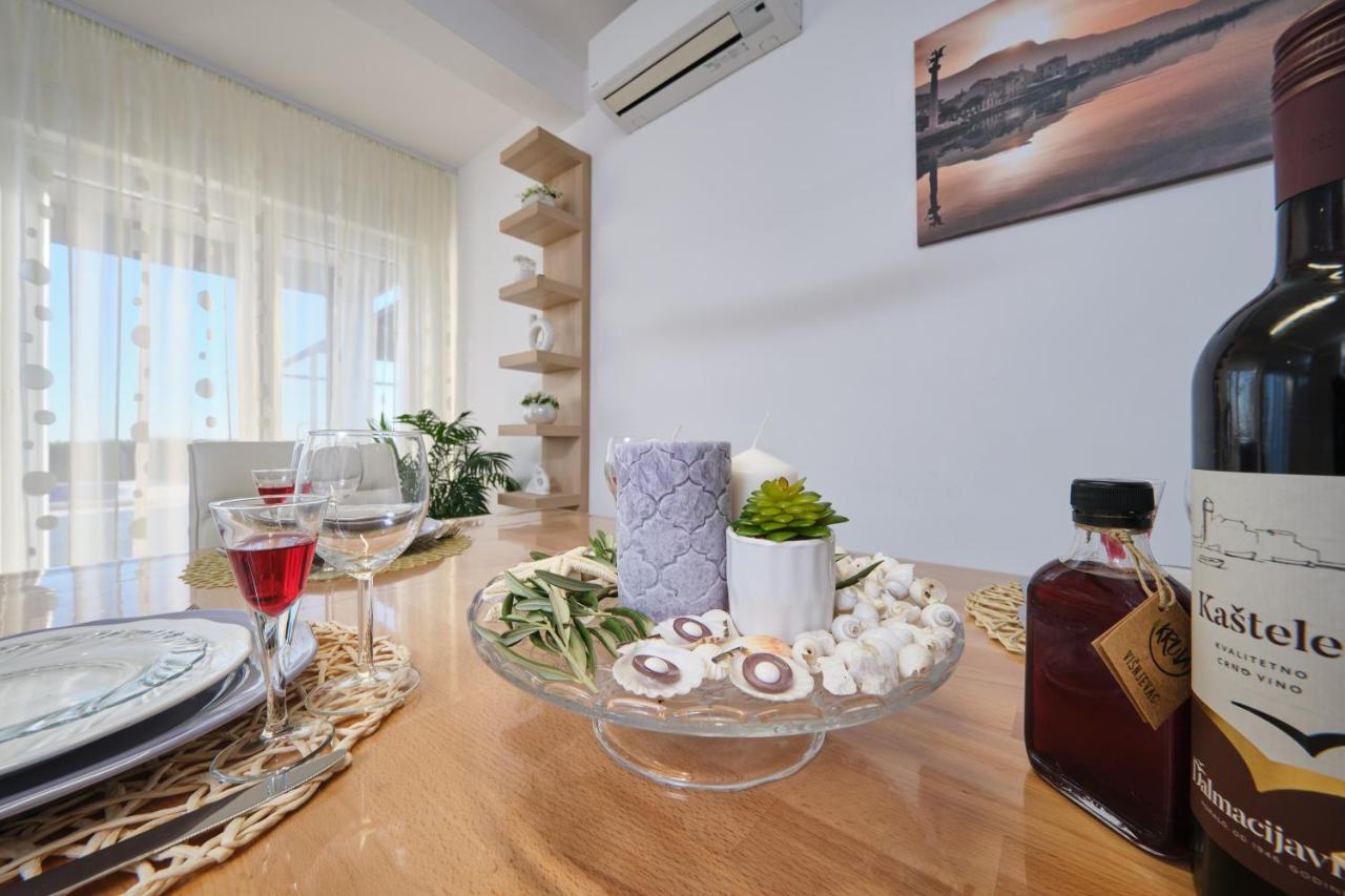 Villa Sky - Heating Pool Kaštel Novi المظهر الخارجي الصورة