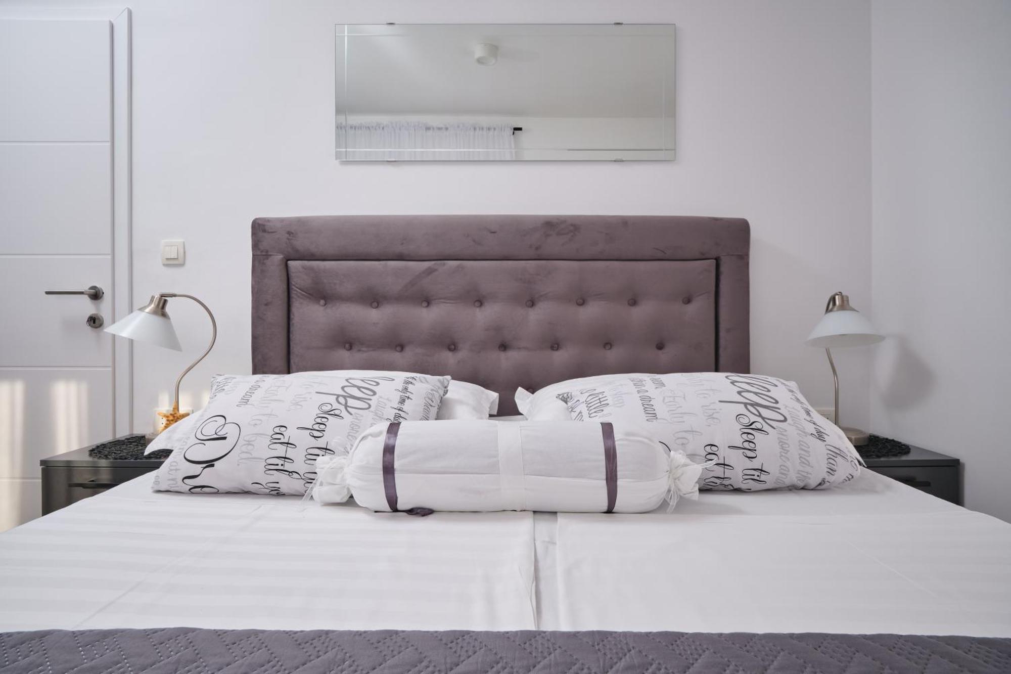 Villa Sky - Heating Pool Kaštel Novi المظهر الخارجي الصورة